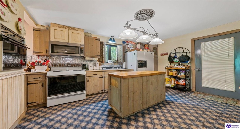 Harper Cemetery Road, Munfordville, Kentucky 42765, ,2 BathroomsBathrooms,For Sale,Harper Cemetery Road,HK24002095 Harper Cemetery Road, Munfordville, Kentucky 42765, ,2 BathroomsBathrooms,For Sale,Harper Cemetery Road,HK24002095