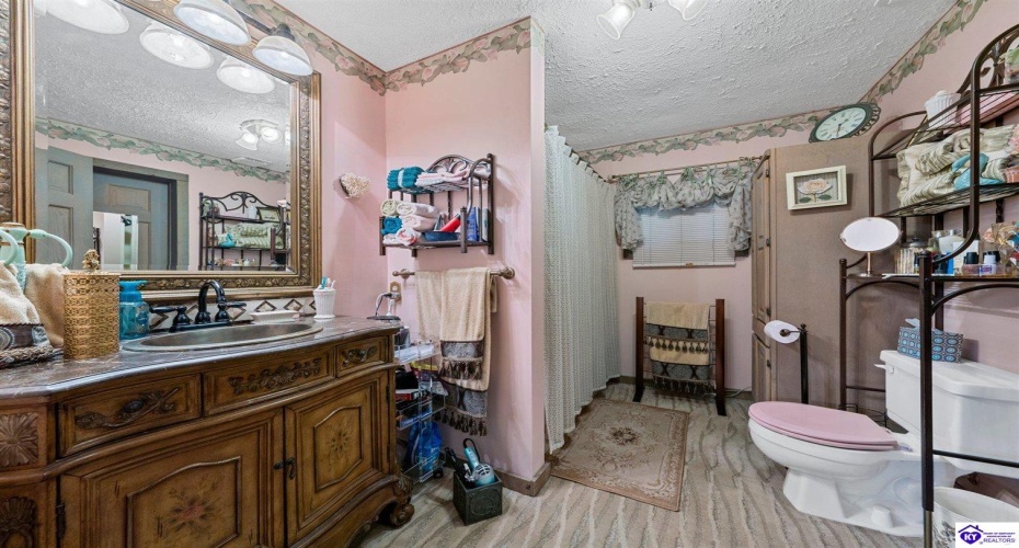 Harper Cemetery Road, Munfordville, Kentucky 42765, ,2 BathroomsBathrooms,For Sale,Harper Cemetery Road,HK24002095 Harper Cemetery Road, Munfordville, Kentucky 42765, ,2 BathroomsBathrooms,For Sale,Harper Cemetery Road,HK24002095