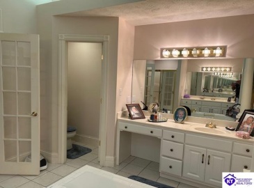 Wesley Drive, Campbellsville, Kentucky 42718, ,4 BathroomsBathrooms,For Sale,Wesley Drive,HK24003287 Wesley Drive, Campbellsville, Kentucky 42718, ,4 BathroomsBathrooms,For Sale,Wesley Drive,HK24003287