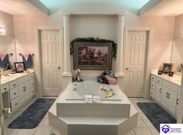 Wesley Drive, Campbellsville, Kentucky 42718, ,4 BathroomsBathrooms,For Sale,Wesley Drive,HK24003287 Wesley Drive, Campbellsville, Kentucky 42718, ,4 BathroomsBathrooms,For Sale,Wesley Drive,HK24003287