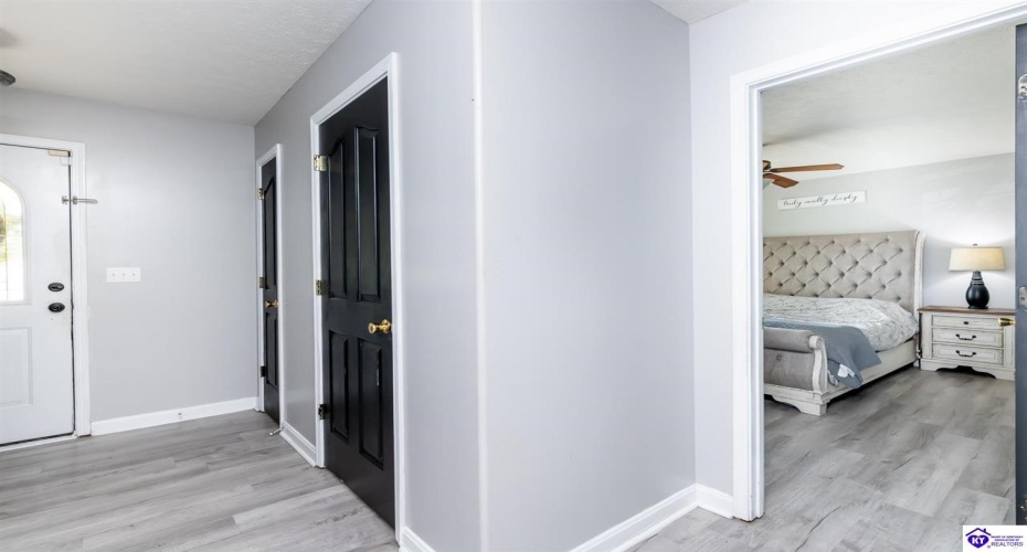 Emmaus Circle, Elizabethtown, Kentucky 42701, ,4 BathroomsBathrooms,For Sale,Emmaus Circle,HK24003301