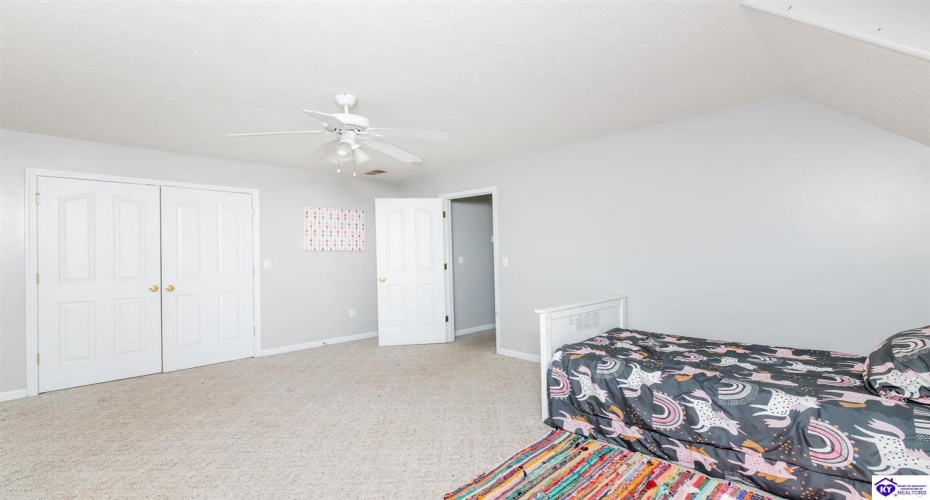 Emmaus Circle, Elizabethtown, Kentucky 42701, ,4 BathroomsBathrooms,For Sale,Emmaus Circle,HK24003301