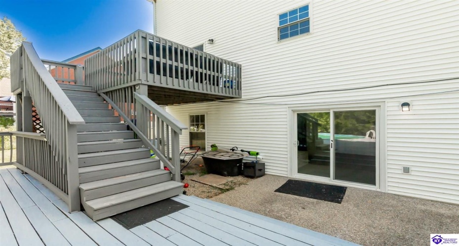 Emmaus Circle, Elizabethtown, Kentucky 42701, ,4 BathroomsBathrooms,For Sale,Emmaus Circle,HK24003301