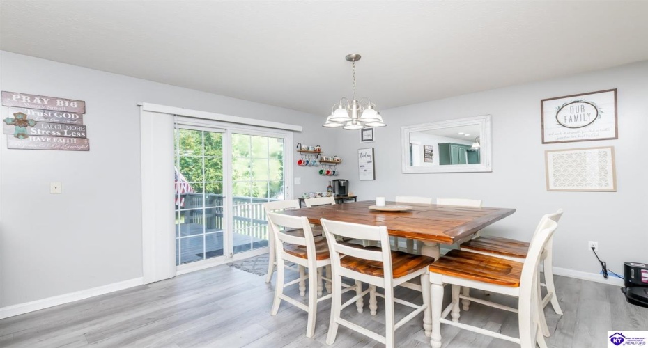 Emmaus Circle, Elizabethtown, Kentucky 42701, ,4 BathroomsBathrooms,For Sale,Emmaus Circle,HK24003301