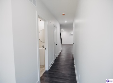 Henry Street, Elizabethtown, Kentucky 42701, ,3 BathroomsBathrooms,For Sale,Henry Street,HK24003303 Henry Street, Elizabethtown, Kentucky 42701, ,3 BathroomsBathrooms,For Sale,Henry Street,HK24003303