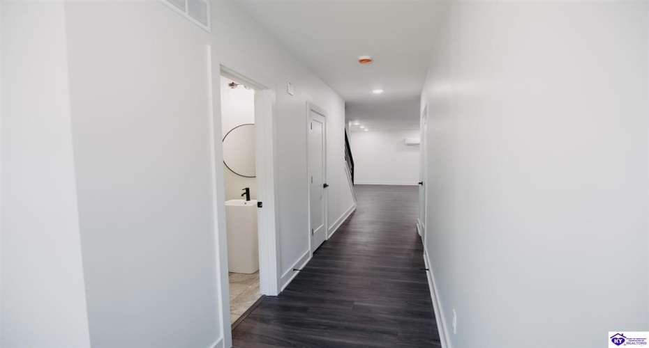 Henry Street, Elizabethtown, Kentucky 42701, ,3 BathroomsBathrooms,For Sale,Henry Street,HK24003303 Henry Street, Elizabethtown, Kentucky 42701, ,3 BathroomsBathrooms,For Sale,Henry Street,HK24003303