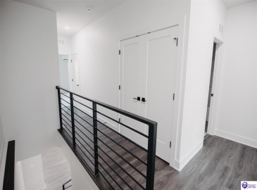 Henry Street, Elizabethtown, Kentucky 42701, ,3 BathroomsBathrooms,For Sale,Henry Street,HK24003303 Henry Street, Elizabethtown, Kentucky 42701, ,3 BathroomsBathrooms,For Sale,Henry Street,HK24003303