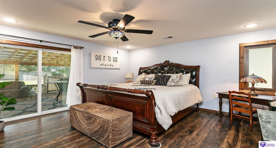 Partridge Way, Elizabethtown, Kentucky 42701, ,2 BathroomsBathrooms,For Sale,Partridge Way,HK24003304