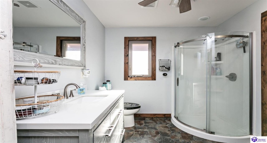 Partridge Way, Elizabethtown, Kentucky 42701, ,2 BathroomsBathrooms,For Sale,Partridge Way,HK24003304