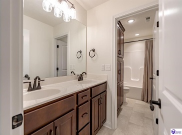 Beasley Boulevard, Elizabethtown, Kentucky 42701, ,4 BathroomsBathrooms,For Sale,Beasley Boulevard,HK24003316 Beasley Boulevard, Elizabethtown, Kentucky 42701, ,4 BathroomsBathrooms,For Sale,Beasley Boulevard,HK24003316