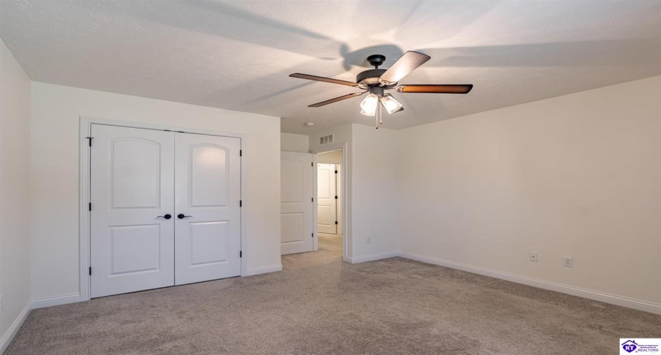 Beasley Boulevard, Elizabethtown, Kentucky 42701, ,4 BathroomsBathrooms,For Sale,Beasley Boulevard,HK24003316 Beasley Boulevard, Elizabethtown, Kentucky 42701, ,4 BathroomsBathrooms,For Sale,Beasley Boulevard,HK24003316