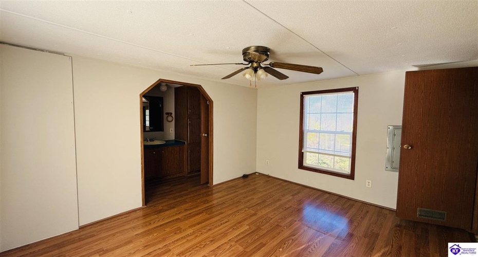 Blowing Springs Road, Greensburg, Kentucky 42743, ,2 BathroomsBathrooms,For Sale,Blowing Springs Road,HK24003324 Blowing Springs Road, Greensburg, Kentucky 42743, ,2 BathroomsBathrooms,For Sale,Blowing Springs Road,HK24003324