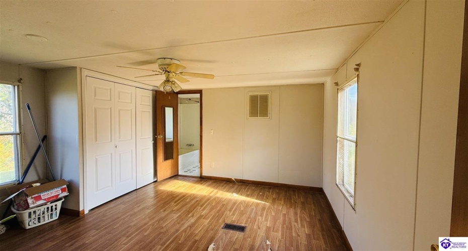 Blowing Springs Road, Greensburg, Kentucky 42743, ,2 BathroomsBathrooms,For Sale,Blowing Springs Road,HK24003324 Blowing Springs Road, Greensburg, Kentucky 42743, ,2 BathroomsBathrooms,For Sale,Blowing Springs Road,HK24003324