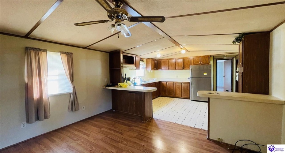 Blowing Springs Road, Greensburg, Kentucky 42743, ,2 BathroomsBathrooms,For Sale,Blowing Springs Road,HK24003324 Blowing Springs Road, Greensburg, Kentucky 42743, ,2 BathroomsBathrooms,For Sale,Blowing Springs Road,HK24003324