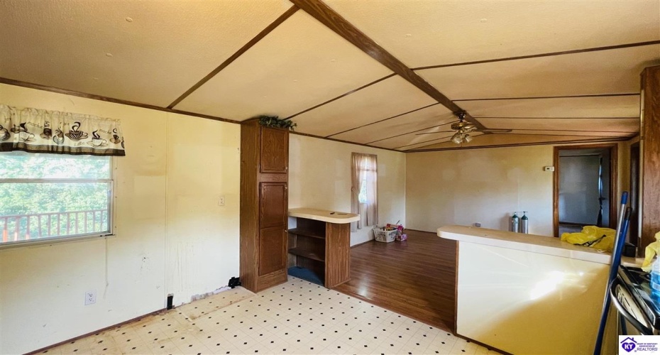 Blowing Springs Road, Greensburg, Kentucky 42743, ,2 BathroomsBathrooms,For Sale,Blowing Springs Road,HK24003324 Blowing Springs Road, Greensburg, Kentucky 42743, ,2 BathroomsBathrooms,For Sale,Blowing Springs Road,HK24003324