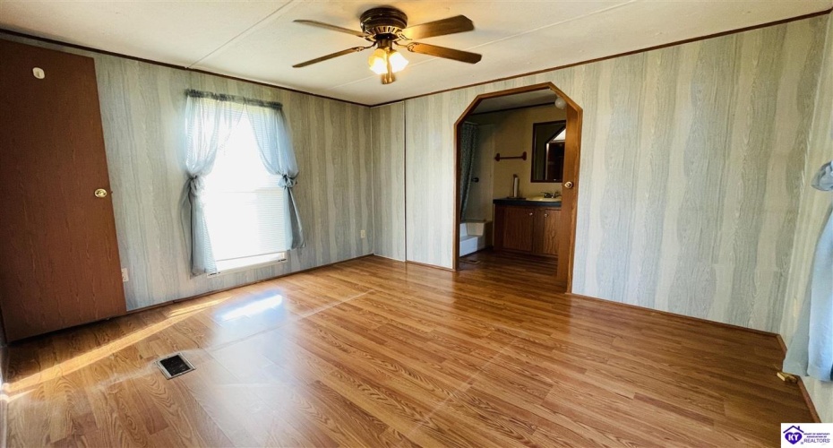 Blowing Springs Road, Greensburg, Kentucky 42743, ,2 BathroomsBathrooms,For Sale,Blowing Springs Road,HK24003324 Blowing Springs Road, Greensburg, Kentucky 42743, ,2 BathroomsBathrooms,For Sale,Blowing Springs Road,HK24003324