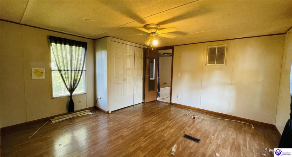 Blowing Springs Road, Greensburg, Kentucky 42743, ,2 BathroomsBathrooms,For Sale,Blowing Springs Road,HK24003324 Blowing Springs Road, Greensburg, Kentucky 42743, ,2 BathroomsBathrooms,For Sale,Blowing Springs Road,HK24003324