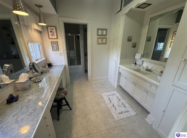 Oak Drive, Elizabethtown, Kentucky 42701, ,6 BathroomsBathrooms,For Sale,Oak Drive,HK24003329 Oak Drive, Elizabethtown, Kentucky 42701, ,6 BathroomsBathrooms,For Sale,Oak Drive,HK24003329