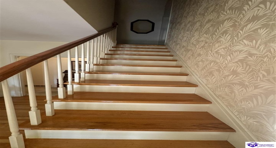 Oak Drive, Elizabethtown, Kentucky 42701, ,6 BathroomsBathrooms,For Sale,Oak Drive,HK24003329 Oak Drive, Elizabethtown, Kentucky 42701, ,6 BathroomsBathrooms,For Sale,Oak Drive,HK24003329