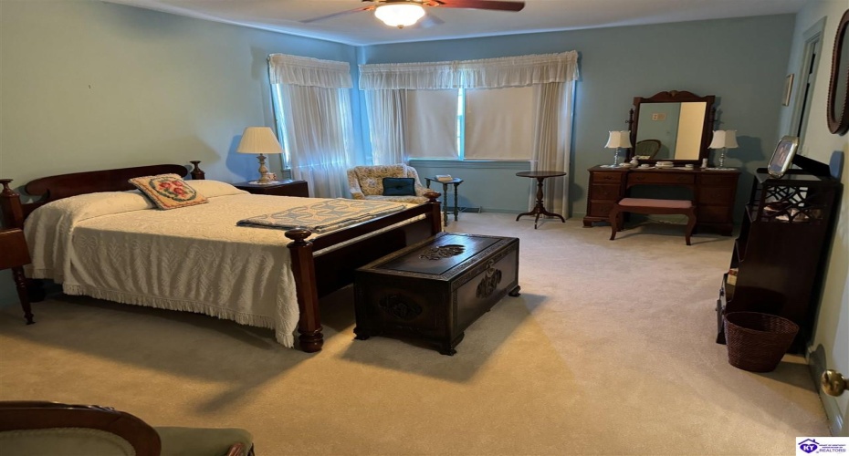 Oak Drive, Elizabethtown, Kentucky 42701, ,6 BathroomsBathrooms,For Sale,Oak Drive,HK24003329 Oak Drive, Elizabethtown, Kentucky 42701, ,6 BathroomsBathrooms,For Sale,Oak Drive,HK24003329