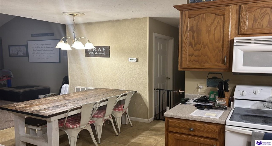 Damascus Way, Munfordville, Kentucky 42765, ,2 BathroomsBathrooms,For Sale,Damascus Way,HK24003339 Damascus Way, Munfordville, Kentucky 42765, ,2 BathroomsBathrooms,For Sale,Damascus Way,HK24003339