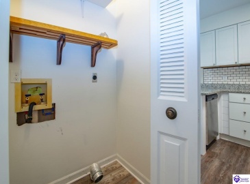 Oak Hill Drive, Elizabethtown, Kentucky 42701, ,2 BathroomsBathrooms,For Sale,Oak Hill Drive,HK24003346 Oak Hill Drive, Elizabethtown, Kentucky 42701, ,2 BathroomsBathrooms,For Sale,Oak Hill Drive,HK24003346