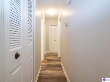 Oak Hill Drive, Elizabethtown, Kentucky 42701, ,2 BathroomsBathrooms,For Sale,Oak Hill Drive,HK24003346 Oak Hill Drive, Elizabethtown, Kentucky 42701, ,2 BathroomsBathrooms,For Sale,Oak Hill Drive,HK24003346