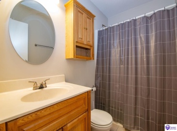 Oak Hill Drive, Elizabethtown, Kentucky 42701, ,2 BathroomsBathrooms,For Sale,Oak Hill Drive,HK24003346 Oak Hill Drive, Elizabethtown, Kentucky 42701, ,2 BathroomsBathrooms,For Sale,Oak Hill Drive,HK24003346