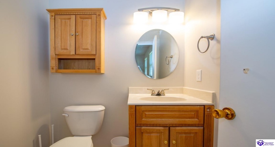 Oak Hill Drive, Elizabethtown, Kentucky 42701, ,2 BathroomsBathrooms,For Sale,Oak Hill Drive,HK24003346 Oak Hill Drive, Elizabethtown, Kentucky 42701, ,2 BathroomsBathrooms,For Sale,Oak Hill Drive,HK24003346