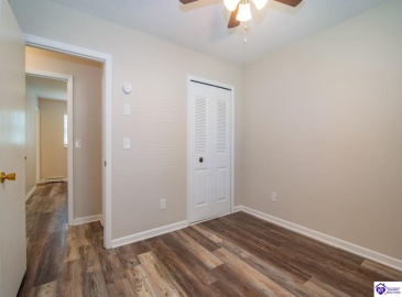 Oak Hill Drive, Elizabethtown, Kentucky 42701, ,2 BathroomsBathrooms,For Sale,Oak Hill Drive,HK24003346 Oak Hill Drive, Elizabethtown, Kentucky 42701, ,2 BathroomsBathrooms,For Sale,Oak Hill Drive,HK24003346