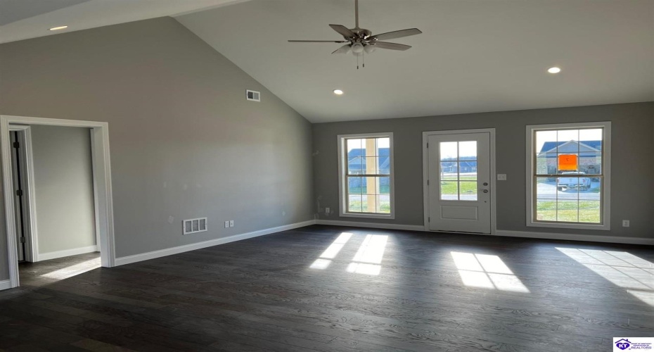 Hidden Valley Drive, Bardstown, Kentucky 40004, ,2 BathroomsBathrooms,For Sale,Hidden Valley Drive,HK23003076