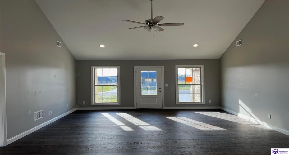 Hidden Valley Drive, Bardstown, Kentucky 40004, ,2 BathroomsBathrooms,For Sale,Hidden Valley Drive,HK23003076