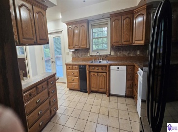 Summersville Road, Greensburg, Kentucky 42743, ,3 BathroomsBathrooms,For Sale,Summersville Road,HK24003356 Summersville Road, Greensburg, Kentucky 42743, ,3 BathroomsBathrooms,For Sale,Summersville Road,HK24003356