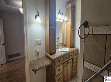 Summersville Road, Greensburg, Kentucky 42743, ,3 BathroomsBathrooms,For Sale,Summersville Road,HK24003356 Summersville Road, Greensburg, Kentucky 42743, ,3 BathroomsBathrooms,For Sale,Summersville Road,HK24003356