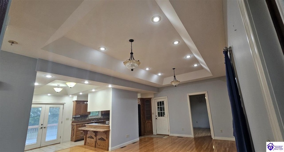 Summersville Road, Greensburg, Kentucky 42743, ,3 BathroomsBathrooms,For Sale,Summersville Road,HK24003356