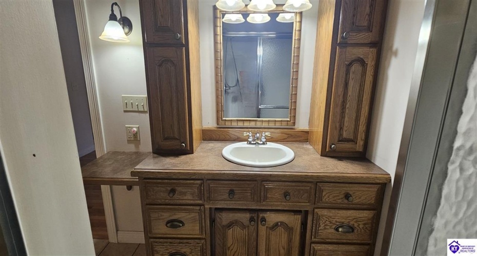 Summersville Road, Greensburg, Kentucky 42743, ,3 BathroomsBathrooms,For Sale,Summersville Road,HK24003356