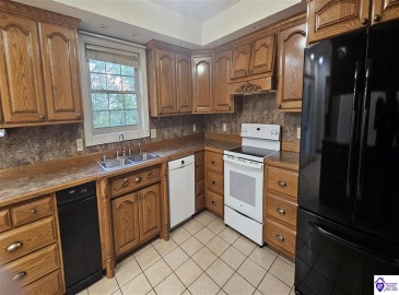 Summersville Road, Greensburg, Kentucky 42743, ,3 BathroomsBathrooms,For Sale,Summersville Road,HK24003356 Summersville Road, Greensburg, Kentucky 42743, ,3 BathroomsBathrooms,For Sale,Summersville Road,HK24003356