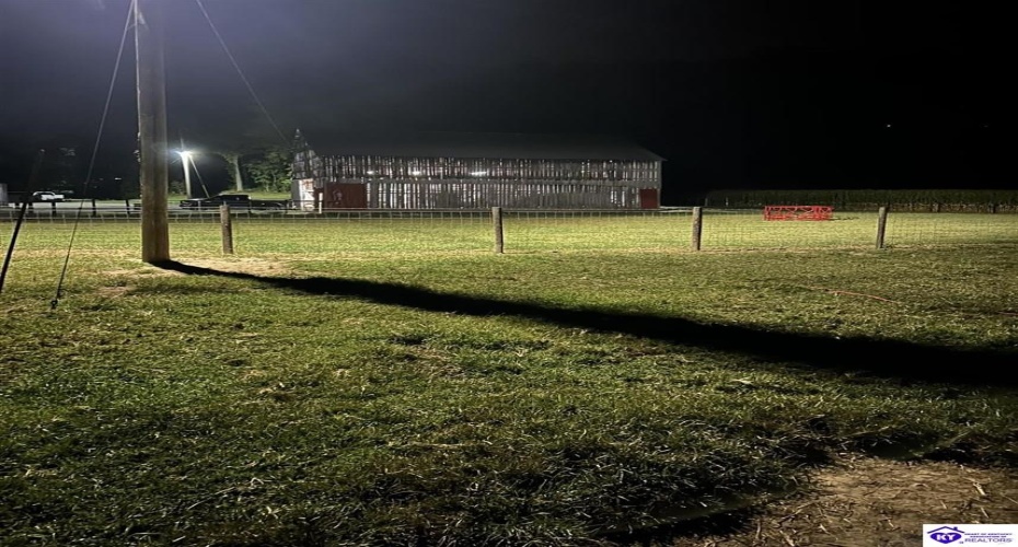 E Poe Young Road, Campbellsville, Kentucky 42718, ,For Sale,E Poe Young Road,HK24003372