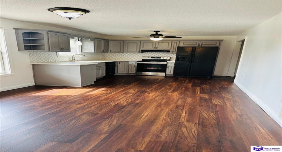 Fallen Timber Road, Campbellsville, Kentucky 42718, ,3 BathroomsBathrooms,For Sale,Fallen Timber Road,HK24003370