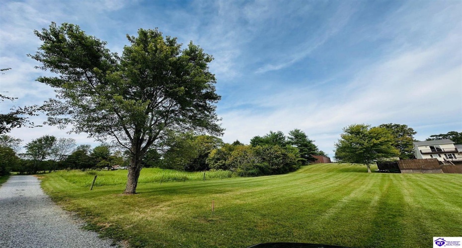 Fallen Timber Road, Campbellsville, Kentucky 42718, ,3 BathroomsBathrooms,For Sale,Fallen Timber Road,HK24003370