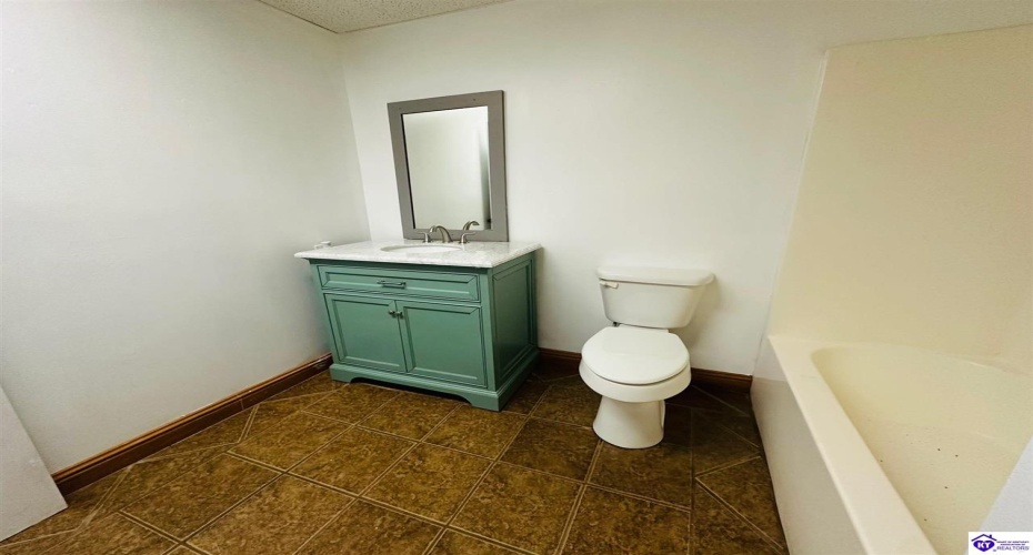 Fallen Timber Road, Campbellsville, Kentucky 42718, ,3 BathroomsBathrooms,For Sale,Fallen Timber Road,HK24003370