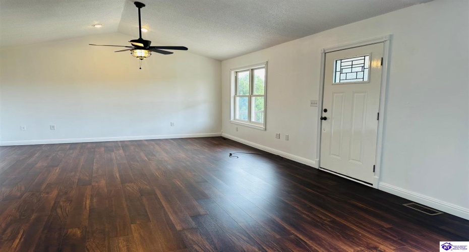 Fallen Timber Road, Campbellsville, Kentucky 42718, ,3 BathroomsBathrooms,For Sale,Fallen Timber Road,HK24003370