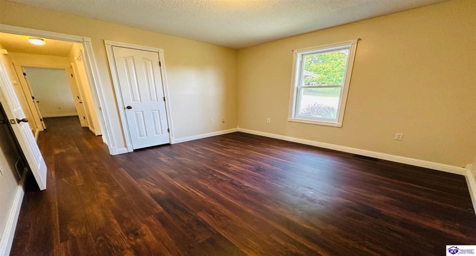 Fallen Timber Road, Campbellsville, Kentucky 42718, ,3 BathroomsBathrooms,For Sale,Fallen Timber Road,HK24003370