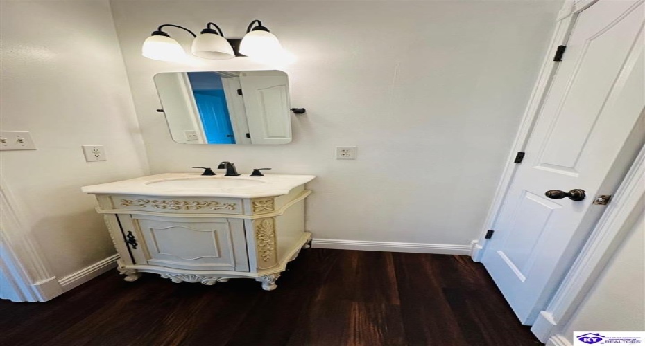 Fallen Timber Road, Campbellsville, Kentucky 42718, ,3 BathroomsBathrooms,For Sale,Fallen Timber Road,HK24003370