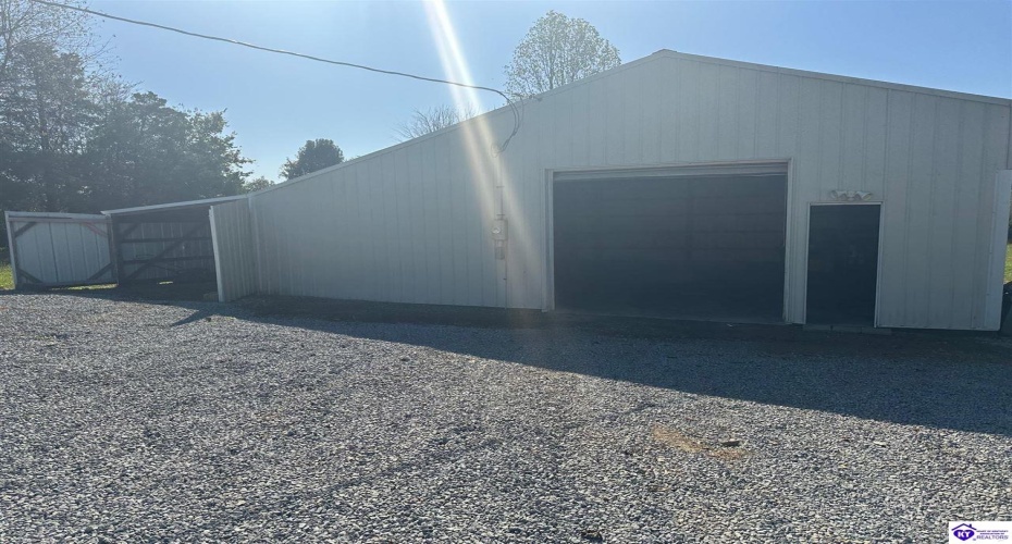 Fallen Timber Road, Campbellsville, Kentucky 42718, ,3 BathroomsBathrooms,For Sale,Fallen Timber Road,HK24003370