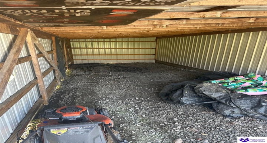 Fallen Timber Road, Campbellsville, Kentucky 42718, ,3 BathroomsBathrooms,For Sale,Fallen Timber Road,HK24003370