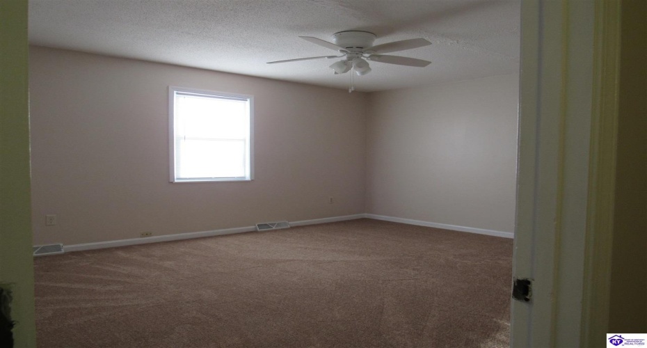 Berkley Court, Radcliff, Kentucky 40160, 2 Bedrooms Bedrooms, ,For Sale,Berkley Court,HK24003376