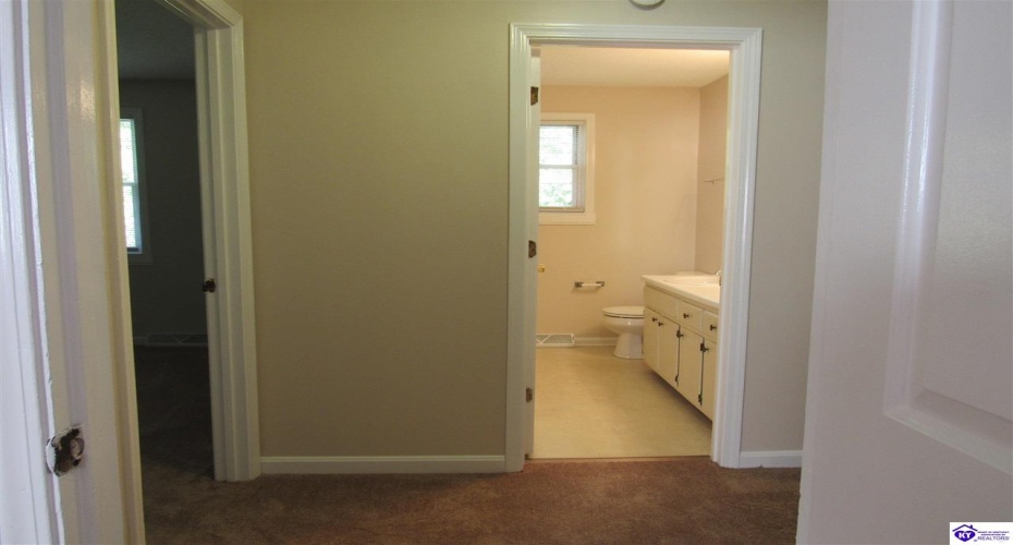 Berkley Court, Radcliff, Kentucky 40160, 2 Bedrooms Bedrooms, ,For Sale,Berkley Court,HK24003376