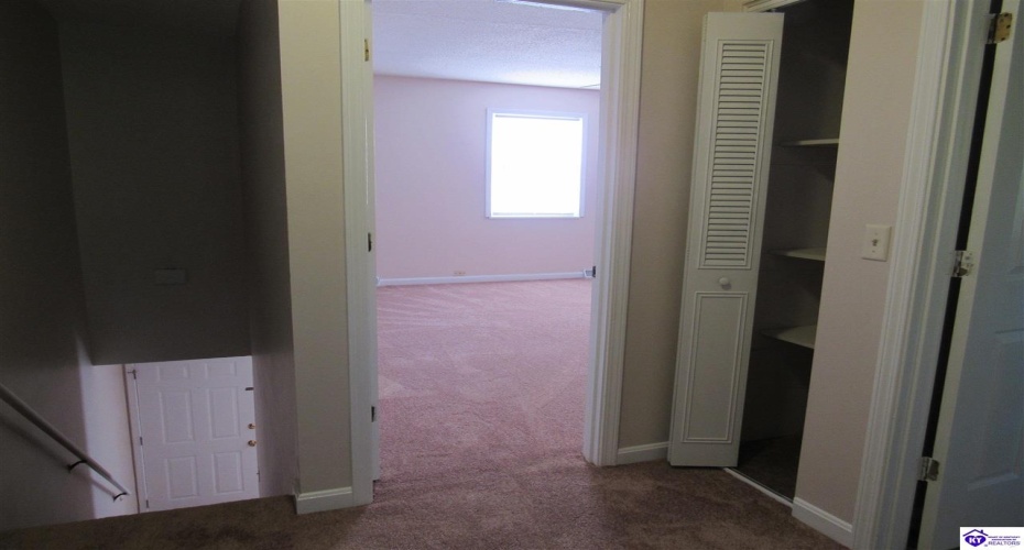 Berkley Court, Radcliff, Kentucky 40160, 2 Bedrooms Bedrooms, ,For Sale,Berkley Court,HK24003376