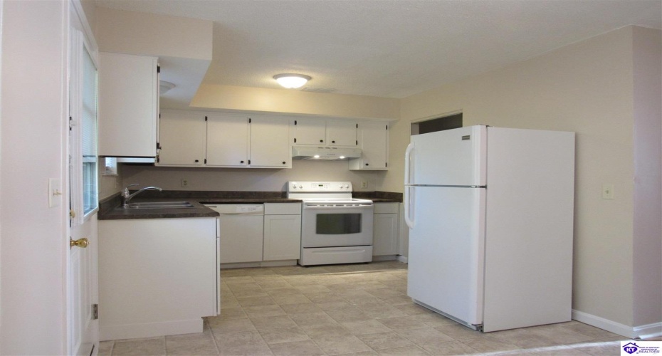 Berkley Court, Radcliff, Kentucky 40160, 2 Bedrooms Bedrooms, ,For Sale,Berkley Court,HK24003376